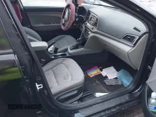 2017 Hyundai Elantra SE z VIN KMHD74LF2HU078302, wystawiony jako IAAI lot #43580459 z przebiegiem 126 546 mil mil oraz . Historia ofert i sprzedaży dostępna na DreamBid. Obrazek 5.