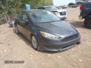 ✅ 2017 Ford Focus SE • VIN: 1FADP3F2XHL252913 • Лот: 43355449. Опубликован ранее на IAAI с пробегом 76 238 миль. Бесплатный доступ к архиву аукционных продаж из США и подробный отчёт об истории автомобиля на DreamBid. Изображение 1.