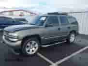 2001 Chevrolet Tahoe LT z VIN 1GNEK13T61R102886, wystawiony jako IAAI lot #41870940 z przebiegiem 267 769 mil mil oraz . Historia ofert i sprzedaży dostępna na DreamBid. Obrazek 2.