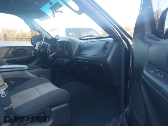 ✅ 2003 Ford F-150 XL • VIN: 1FTRX18L23NA13766 • Lot: 43544274. Listed on IAAI with 211,320 mi. Free auction sales archive from the USA and detailed vehicle history report at DreamBid. Image 5.