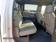 ✅ 2024 GMC Sierra 1500 SLT • VIN: 1GTUUDE81RZ252912 • Лот: 86103365. Опубликован ранее на Copart с пробегом 72 352 миль. Бесплатный доступ к архиву аукционных продаж из США и подробный отчёт об истории автомобиля на DreamBid. Изображение 10.