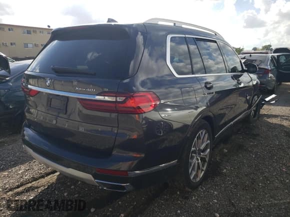 ✅ 2019 BMW X7 xDrive40i • VIN: 5UXCW2C51KL088622 • Lot: 67196892. Listed on Copart with 38,375 mi. Free auction sales archive from the USA and detailed vehicle history report at DreamBid. Image 4.