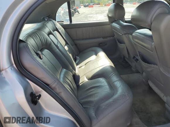 ✅ 1999 Buick Park Avenue • VIN: 1G4CW52K6X4632135 • Лот: 55511075. Опубликован ранее на Copart с пробегом 162 244 миль. Бесплатный доступ к архиву аукционных продаж из США и подробный отчёт об истории автомобиля на DreamBid. Изображение 10.