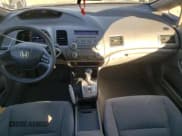 ✅ 2007 Honda Civic LX • VIN: 2HGFA16547H315066 • Лот: 82526705. Опубликован ранее на Copart с пробегом 214 228 миль. Бесплатный доступ к архиву аукционных продаж из США и подробный отчёт об истории автомобиля на DreamBid. Изображение 8.