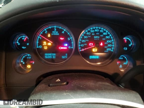 ✅ 2013 GMC Sierra 1500 SLT • VIN: 1GTR2WE75DZ408490 • Lot: 49832915. Listed on Copart with 96,395 mi. Free auction sales archive from the USA and detailed vehicle history report at DreamBid. Image 9.