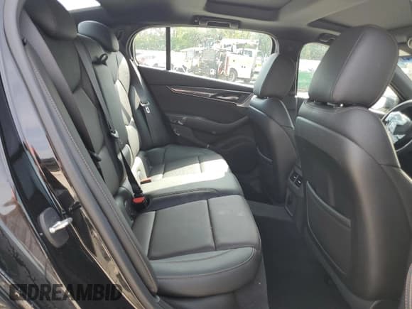 ✅ 2023 Cadillac CT5-V • VIN: 1G6DV5RWXP0125513 • Lot: 71300424. Wystawiony na Copart z przebiegiem 46 381 mil. Bezpłatny archiwum sprzedaży aukcyjnych z USA i szczegółowy raport historii pojazdu na DreamBid. Zdjęcie 10.