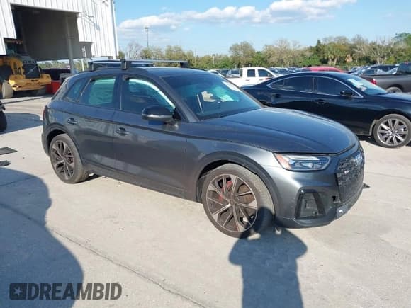 ✅ 2021 Audi SQ5 Premium Plus • VIN: WA1B4AFYXM2018610 • Lot: 41672661. Wystawiony na IAAI z przebiegiem 53 098 mil. Bezpłatny archiwum sprzedaży aukcyjnych z USA i szczegółowy raport historii pojazdu na DreamBid. Zdjęcie 1.