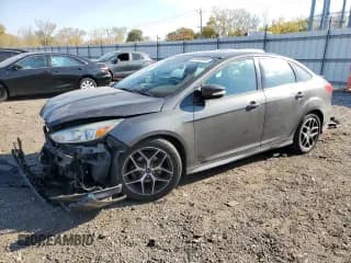 ✅ 2015 Ford Focus SE • VIN: 1FADP3F25FL226572 • Lot: 91646445. Listed on Copart with 43,381 mi. Free auction sales archive from the USA and detailed vehicle history report at DreamBid. Image 1.