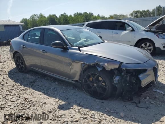 ✅ 2020 Alfa Romeo Giulia Sport • VIN: ZARFANAN6L7629455 • Lot: 68445175. Listed on Copart with 65,622 mi. Free auction sales archive from the USA and detailed vehicle history report at DreamBid. Image 4.