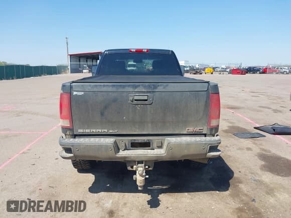 ✅ 2012 GMC Sierra 2500HD SLT • VIN: 1GT121E83CF112456 • Лот: 42190350. Опубликован ранее на IAAI с пробегом 210 617 миль. Бесплатный доступ к архиву аукционных продаж из США и подробный отчёт об истории автомобиля на DreamBid. Изображение 16.