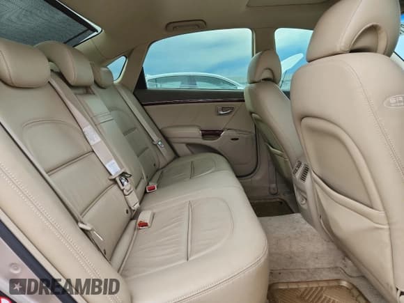 ✅ 2006 Hyundai Azera SE • VIN: KMHFC46F36A121950 • Lot: 71303815. Listed on Copart with 125,217 mi. Free auction sales archive from the USA and detailed vehicle history report at DreamBid. Image 10.