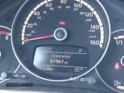 ✅ 2013 Volkswagen Beetle 2.5L • VIN: 3VW5P7AT2DM807557 • Lot: 42316319. Wystawiony na IAAI z przebiegiem 87 967 mil. Bezpłatny archiwum sprzedaży aukcyjnych z USA i szczegółowy raport historii pojazdu na DreamBid. Zdjęcie 15.