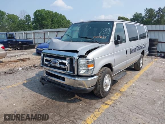 ✅ 2014 Ford Econoline Passenger XL • VIN: 1FBSS3BL9EDA85811 • Lot: 42385190. Wystawiony na IAAI z przebiegiem 78 000 mil. Bezpłatny archiwum sprzedaży aukcyjnych z USA i szczegółowy raport historii pojazdu na DreamBid. Zdjęcie 2.
