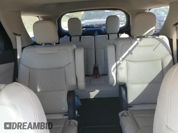 ✅ 2021 Ford Explorer Platinum • VIN: 1FM5K8HC4MGA32990 • Lot: 84815225. Wystawiony na Copart z przebiegiem 44 820 mil. Bezpłatny archiwum sprzedaży aukcyjnych z USA i szczegółowy raport historii pojazdu na DreamBid. Zdjęcie 10.