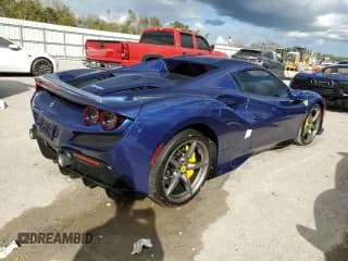 ✅ 2021 Ferrari F8 • VIN: ZFF93LMA0M0261333 • Lot: 74524674. Wystawiony na Copart z przebiegiem Nie podano. Bezpłatny archiwum sprzedaży aukcyjnych z USA i szczegółowy raport historii pojazdu na DreamBid. Zdjęcie 3.