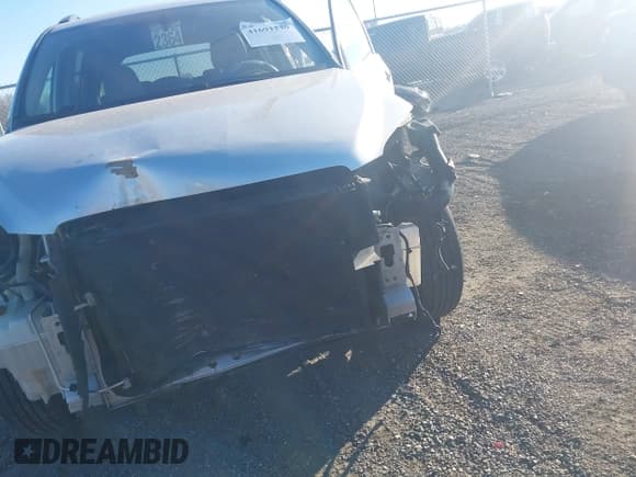 ✅ 2010 Toyota RAV4 Limited • VIN: 2T3DF4DV9AW048896 • Lot: 41691140. Listed on IAAI with 132,811 mi. Free auction sales archive from the USA and detailed vehicle history report at DreamBid. Image 21.