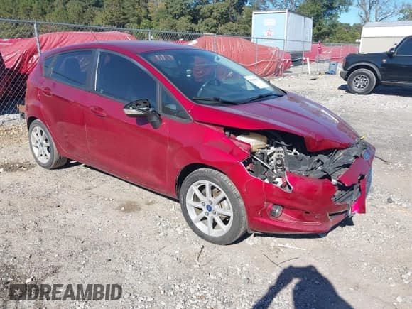 ✅ 2015 Ford Fiesta SE • VIN: 3FADP4EJ7FM132626 • Lot: 43445633. Wystawiony na IAAI z przebiegiem 67 196 mil. Bezpłatny archiwum sprzedaży aukcyjnych z USA i szczegółowy raport historii pojazdu na DreamBid. Zdjęcie 1.