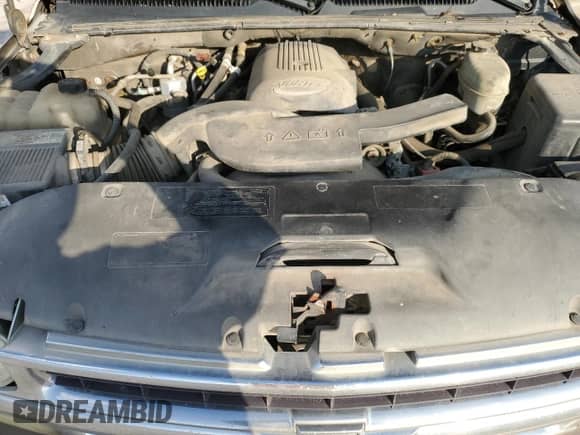 2004 Chevrolet Suburban LT с VIN 1GNEC16Z54J279073, выставлен на аукционе Copart как лот 79872164 с пробегом 363 424 миль миль и Чистый • Clean title. История ставок и продаж доступна на DreamBid. Изображение 12.