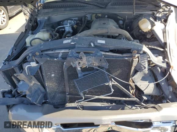 ✅ 2006 Chevrolet Silverado 1500 LS • VIN: 2GCEK19B561131447 • Lot: 74567234. Wystawiony na Copart z przebiegiem Nie podano mil. Skorzystaj z bezpłatnego archiwum sprzedaży aukcyjnych z USA i zobacz szczegółowy raport historii pojazdu na DreamBid. Zdjęcie 11.