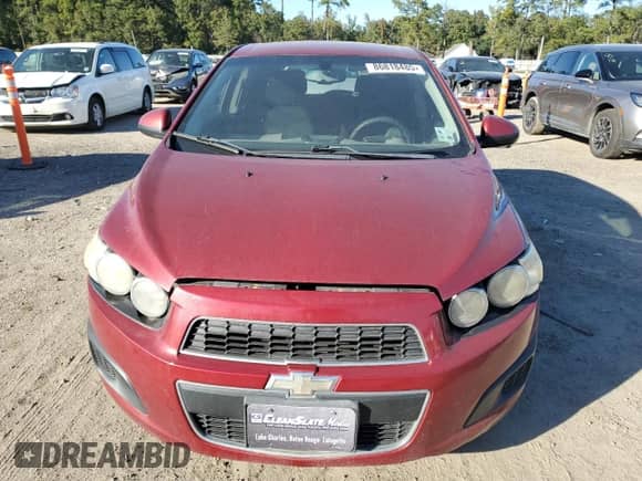 ✅ 2015 Chevrolet Sonic LT • VIN: 1G1JC6SB9F4115056 • Lot: 86818485. Wystawiony na Copart z przebiegiem 109 605 mil mil. Skorzystaj z bezpłatnego archiwum sprzedaży aukcyjnych z USA i zobacz szczegółowy raport historii pojazdu na DreamBid. Zdjęcie 5.