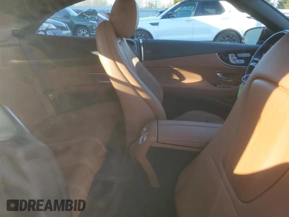 ✅ 2023 Mercedes-Benz E 450 • VIN: W1K1K5KB4PF194233 • Lot: 86808524. Listed on Copart with 3,228 mi. Free auction sales archive from the USA and detailed vehicle history report at DreamBid. Image 10.