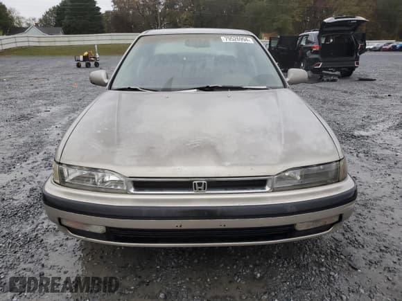 ✅ 1991 Honda Accord • VIN: 1HGCB7657MA205500 • Лот: 79526994. Опубликован ранее на Copart с пробегом 242 211 миль. Бесплатный доступ к архиву аукционных продаж из США и подробный отчёт об истории автомобиля на DreamBid. Изображение 5.