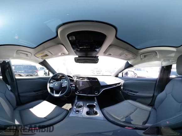 ✅ 2025 Lexus RZ 300e Premium • VIN: JTJABABB1SA009092 • Лот: 42923767. Опубликован ранее на IAAI с пробегом 9 091 миль. Бесплатный доступ к архиву аукционных продаж из США и подробный отчёт об истории автомобиля на DreamBid. Изображение 18.