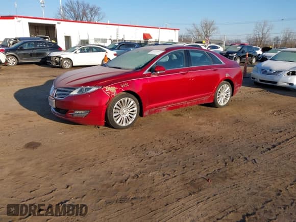 ✅ 2016 Lincoln MKZ • VIN: 3LN6L2J98GR623415 • Lot: 41476461. Listed on IAAI with 151,156 mi. Free auction sales archive from the USA and detailed vehicle history report at DreamBid. Image 17.
