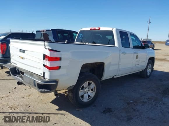 ✅ 2019 Chevrolet Silverado 1500 LT • VIN: 2GCRCPEC5K1140028 • Lot: 43470400. Wystawiony na IAAI z przebiegiem 105 887 mil. Bezpłatny archiwum sprzedaży aukcyjnych z USA i szczegółowy raport historii pojazdu na DreamBid. Zdjęcie 4.