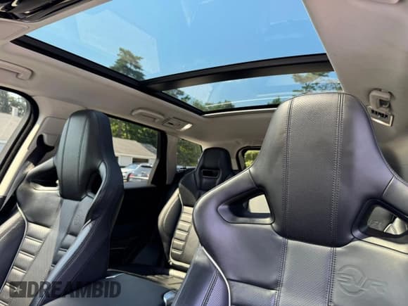 ✅ 2017 Land Rover Range Rover Sport SVR • VIN: SALWZ2FE7HA131018 • Lot: 81451955. Wystawiony na Copart z przebiegiem 153 468 mil. Bezpłatny archiwum sprzedaży aukcyjnych z USA i szczegółowy raport historii pojazdu na DreamBid. Zdjęcie 9.