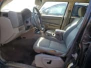 ✅ 2006 Jeep Commander • VIN: 1J8HH48K16C106515 • Lot: 82670514. Listed on Copart with 232,689 mi. Free auction sales archive from the USA and detailed vehicle history report at DreamBid. Image 7.