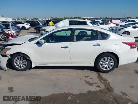 ✅ 2015 Nissan Altima SV • VIN: 1N4AL3AP5FC579704 • Lot: 43518349. Wystawiony na IAAI z przebiegiem 157 687 mil. Bezpłatny archiwum sprzedaży aukcyjnych z USA i szczegółowy raport historii pojazdu na DreamBid. Zdjęcie 14.