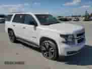 2020 Chevrolet Tahoe Premier z VIN 1GNSCCKJ5LR117426, wystawiony jako Copart lot #50105635 z przebiegiem Nie podano mil oraz Czysty tytuł • Clean title. Historia ofert i sprzedaży dostępna na DreamBid. Obrazek 4.