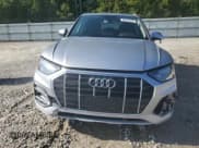 ✅ 2023 Audi Q5 Premium • VIN: WA1ABAFY2P2048917 • Lot: 56557675. Wystawiony na Copart z przebiegiem 59 113 mil. Bezpłatny archiwum sprzedaży aukcyjnych z USA i szczegółowy raport historii pojazdu na DreamBid. Zdjęcie 5.