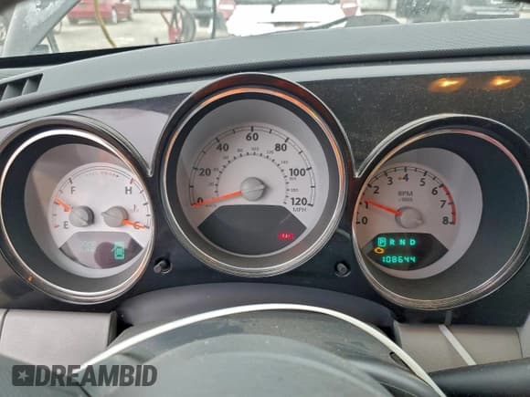 ✅ 2010 Chrysler PT Cruiser • VIN: 3A4GY5F91AT209613 • Lot: 95747415. Wystawiony na Copart z przebiegiem 108 644 mil. Bezpłatny archiwum sprzedaży aukcyjnych z USA i szczegółowy raport historii pojazdu na DreamBid. Zdjęcie 9.