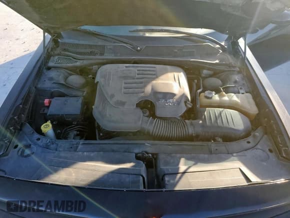 ✅ 2015 Dodge Challenger SXT • VIN: 2C3CDZAG3FH713436 • Lot: 92319975. Listed on Copart with 184,087 mi. Free auction sales archive from the USA and detailed vehicle history report at DreamBid. Image 11.