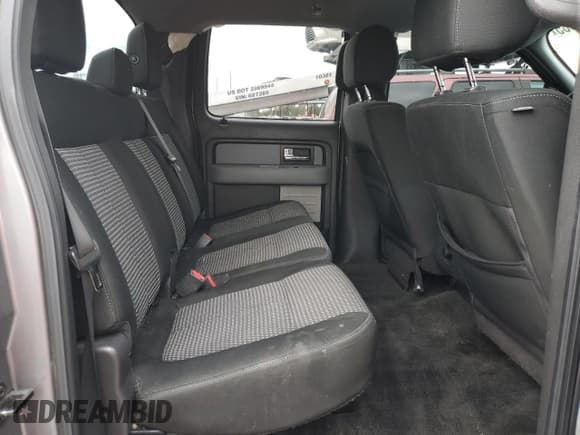 ✅ 2014 Ford F-150 XL • VIN: 1FTEW1CM9EKF69675 • Lot: 86234385. Listed on Copart with 130,329 mi. Free auction sales archive from the USA and detailed vehicle history report at DreamBid. Image 10.