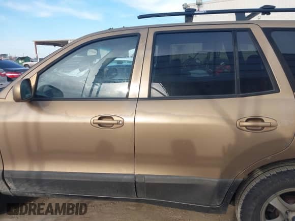 2004 Hyundai Santa Fe GLS с VIN KM8SC13D74U648059, выставлен на аукционе IAAI как лот 41674662 с пробегом 218 570 миль миль и . История ставок и продаж доступна на DreamBid. Изображение 14.