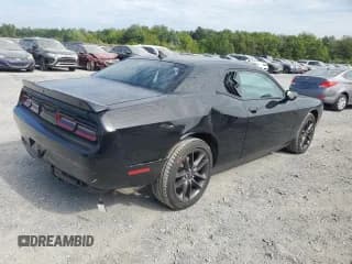 ✅ 2023 Dodge Challenger SXT • VIN: 2C3CDZGG9PH634779 • Lot: 69059214. Wystawiony na Copart z przebiegiem 15 421 mil. Bezpłatny archiwum sprzedaży aukcyjnych z USA i szczegółowy raport historii pojazdu na DreamBid. Zdjęcie 3.