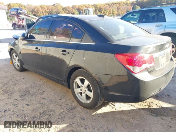 ✅ 2016 Chevrolet Cruze LT • VIN: 1G1PE5SB1G7149202 • Lot: 43530176. Listed on IAAI with 155,633 mi. Free auction sales archive from the USA and detailed vehicle history report at DreamBid. Image 3.