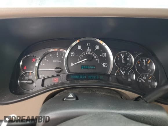 ✅ 2003 Chevrolet Silverado 2500HD LS • VIN: 1GCHK29U03E274062 • Lot: 82757165. Wystawiony na Copart z przebiegiem 329 319 mil. Bezpłatny archiwum sprzedaży aukcyjnych z USA i szczegółowy raport historii pojazdu na DreamBid. Zdjęcie 9.