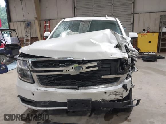 ✅ 2017 Chevrolet Tahoe LT • VIN: 1GNSCBKC8HR231679 • Lot: 42244271. Listed on IAAI with 139,222 mi. Free auction sales archive from the USA and detailed vehicle history report at DreamBid. Image 13.