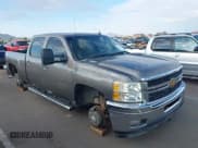✅ 2013 Chevrolet Silverado 2500HD LT • VIN: 1GC1KXC83DF240283 • Лот: 43266917. Опубликован ранее на IAAI с пробегом 262 519 миль. Бесплатный доступ к архиву аукционных продаж из США и подробный отчёт об истории автомобиля на DreamBid. Изображение 1.