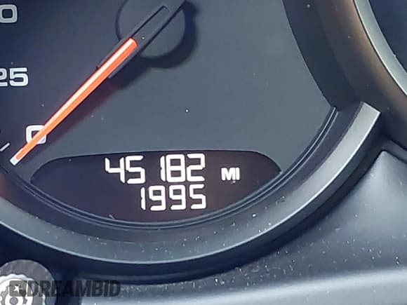 ✅ 2020 Porsche Macan • VIN: WP1AA2A55LLB04489 • Lot: 43273717. Wystawiony na IAAI z przebiegiem 45 182 mil. Bezpłatny archiwum sprzedaży aukcyjnych z USA i szczegółowy raport historii pojazdu na DreamBid. Zdjęcie 15.