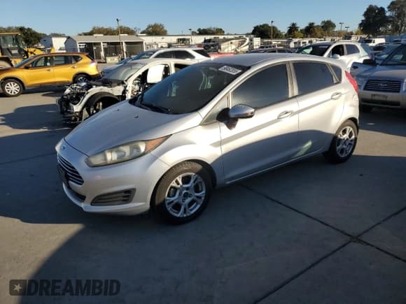 ✅ 2014 Ford Fiesta SE • VIN: 3FADP4EJ6EM123415 • Лот: 90492855. Опубликован ранее на Copart с пробегом 226 434 миль. Бесплатный доступ к архиву аукционных продаж из США и подробный отчёт об истории автомобиля на DreamBid. Изображение 1.