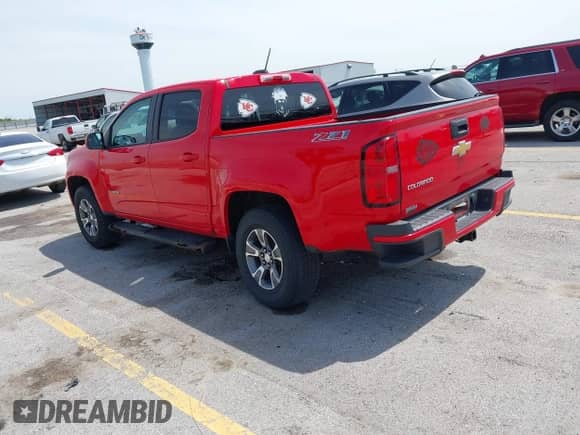 2015 Chevrolet Colorado 4WD Z71 with VIN 1GCGTCE32F1172706, listed as a IAAI auction lot 42942322 with 139,378 mi miles and . Bid and sale history available at DreamBid. Image 3.