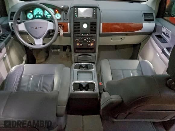 ✅ 2008 Chrysler Town & Country Touring • VIN: 2A8HR54P08R672650 • Lot: 94508435. Wystawiony na Copart z przebiegiem 97 022 mil. Bezpłatny archiwum sprzedaży aukcyjnych z USA i szczegółowy raport historii pojazdu na DreamBid. Zdjęcie 8.