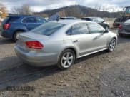 ✅ 2013 Volkswagen Passat SE • VIN: 1VWBN7A32DC098462 • Lot: 43813134. Listed on IAAI with 142,831 mi. Free auction sales archive from the USA and detailed vehicle history report at DreamBid. Image 4.