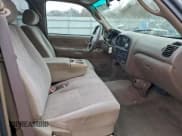 ✅ 2001 Toyota Tundra SR5 • VIN: 5TBBT44141S178477 • Lot: 95158775. Wystawiony na Copart z przebiegiem 86 921 mil. Bezpłatny archiwum sprzedaży aukcyjnych z USA i szczegółowy raport historii pojazdu na DreamBid. Zdjęcie 10.