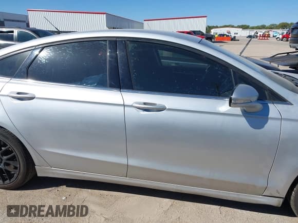 ✅ 2016 Ford Fusion SE • VIN: 3FA6P0H74GR337746 • Lot: 43502127. Listed on IAAI with 83,732 mi. Free auction sales archive from the USA and detailed vehicle history report at DreamBid. Image 13.